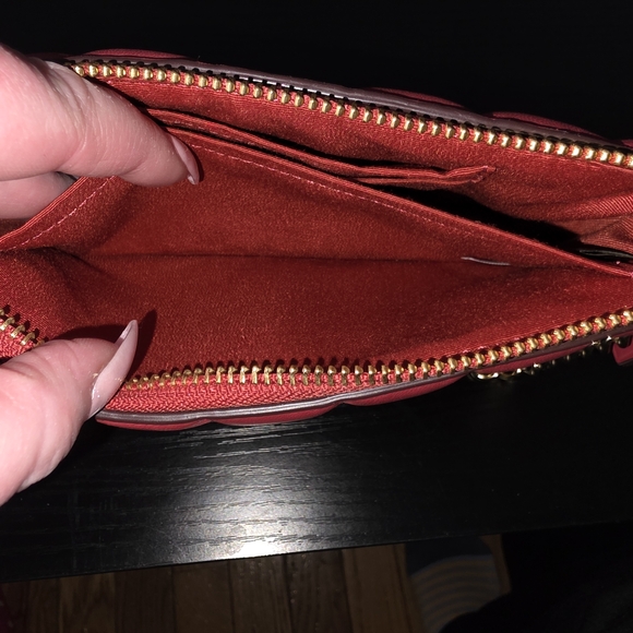 Coach Red Quilted Women's Bag - Picture 6 of 9